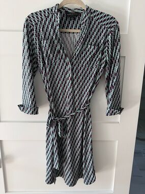Donna Morgan Mint and Black Geometric Shirt Dress